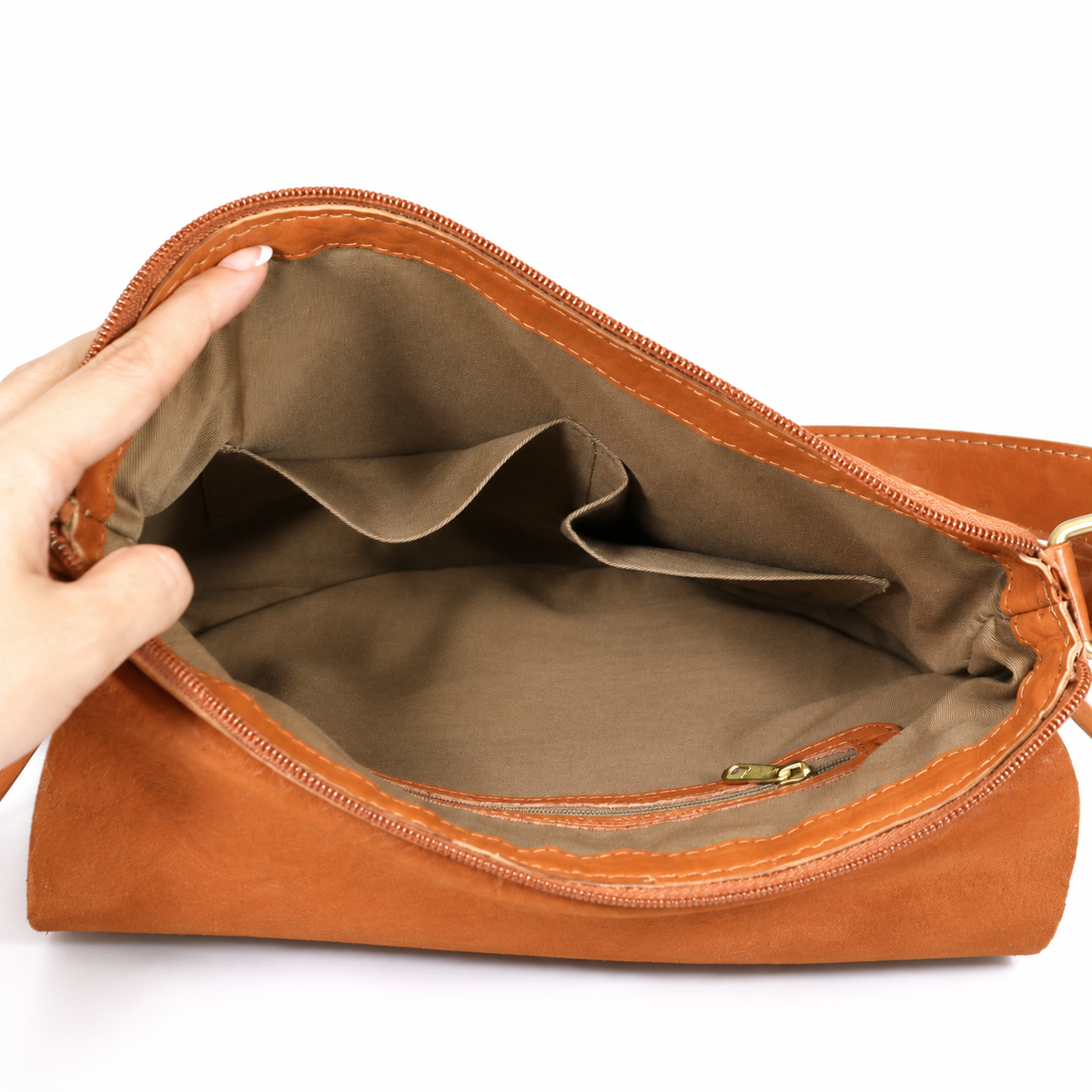 Natura Nume Leather Shoulder Bag