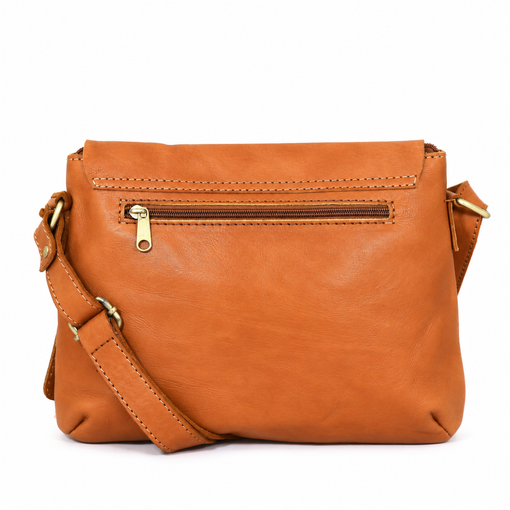 Natura Nume Leather Shoulder Bag